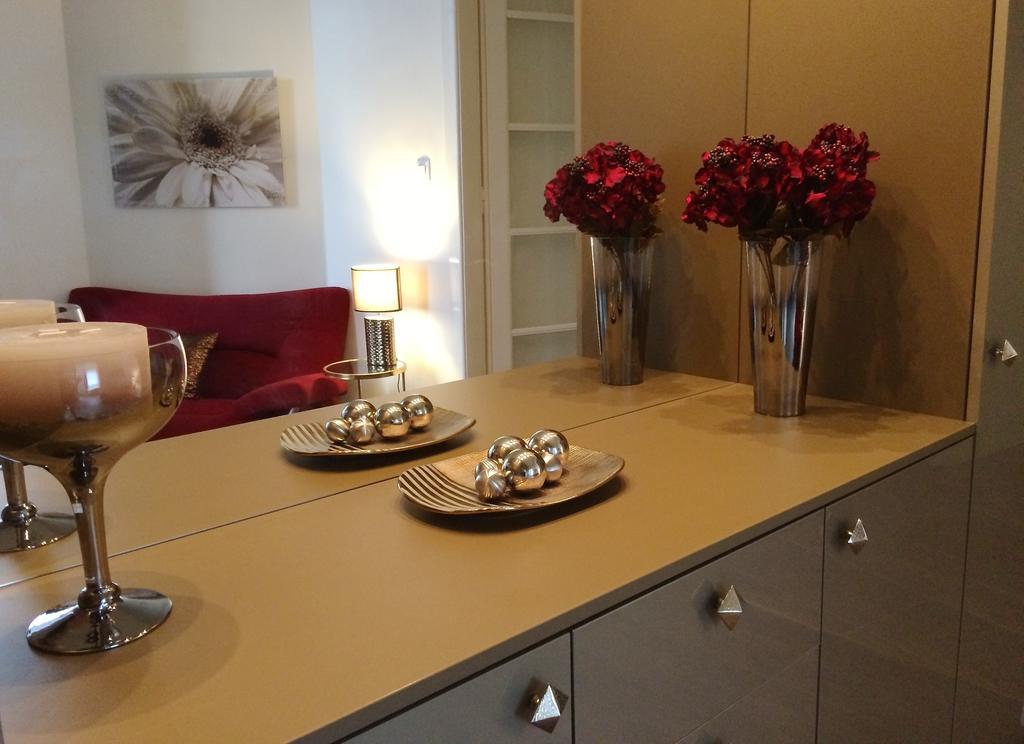 Hello Downtown Apartment - Eiffel Boedapest Kamer foto