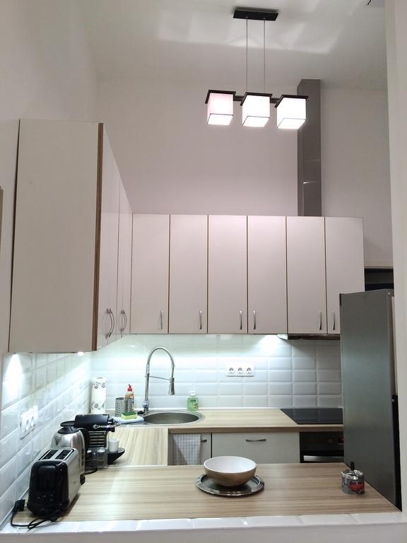 Hello Downtown Apartment - Eiffel Boedapest Kamer foto