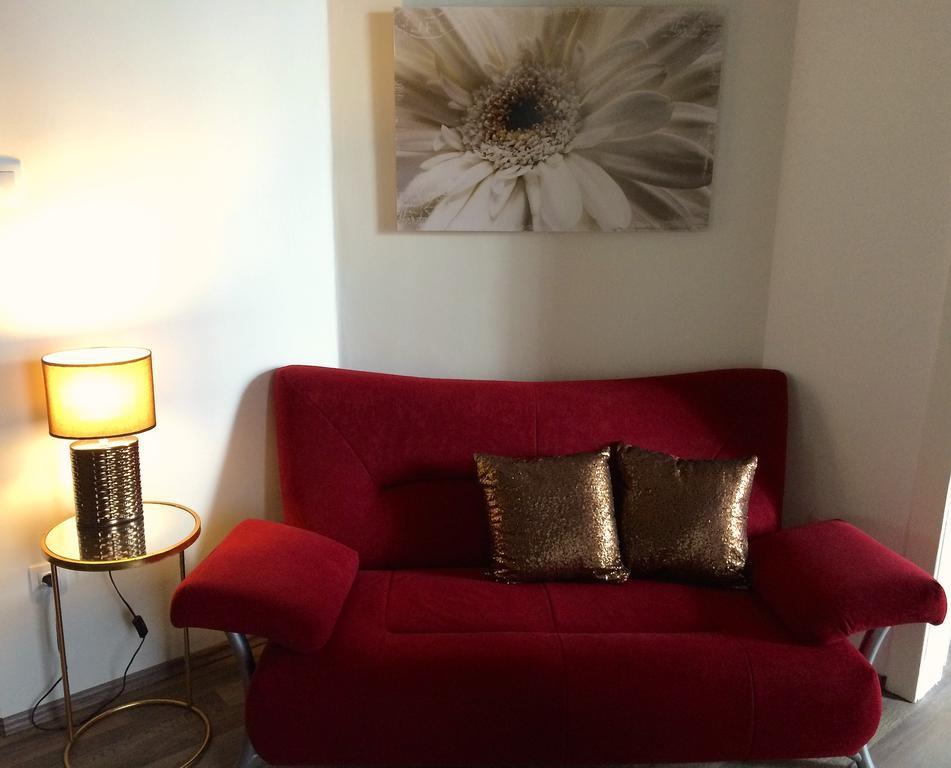 Hello Downtown Apartment - Eiffel Boedapest Kamer foto